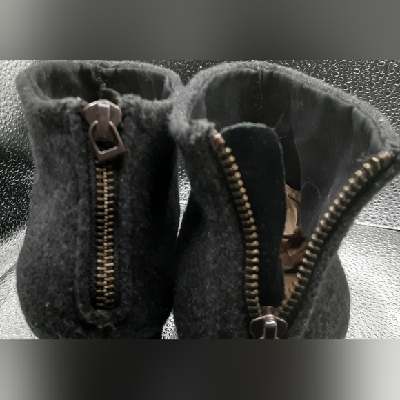 Tom black suede felted wool zip ankle boots 7.5 - Picture 8 of 8